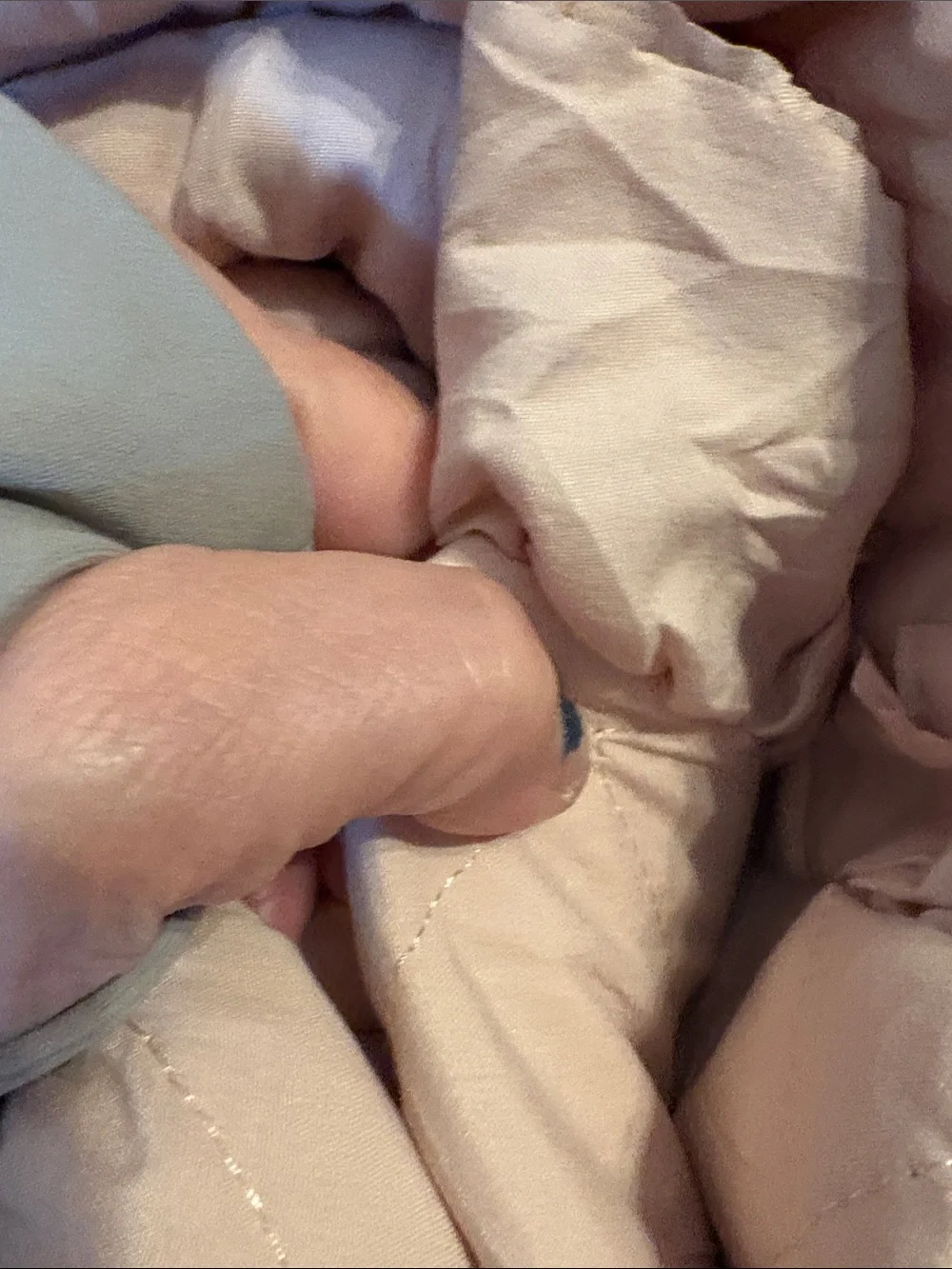 Quilted Comforter in Soft Pink - Lightweight Everyday Comfort